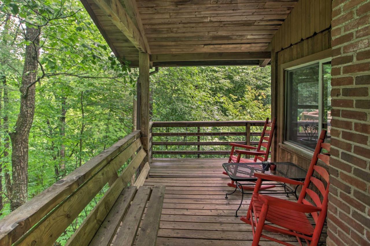 Secluded Stanardsville Cabin With 10 Acres And Hot Tub Zewnętrze zdjęcie