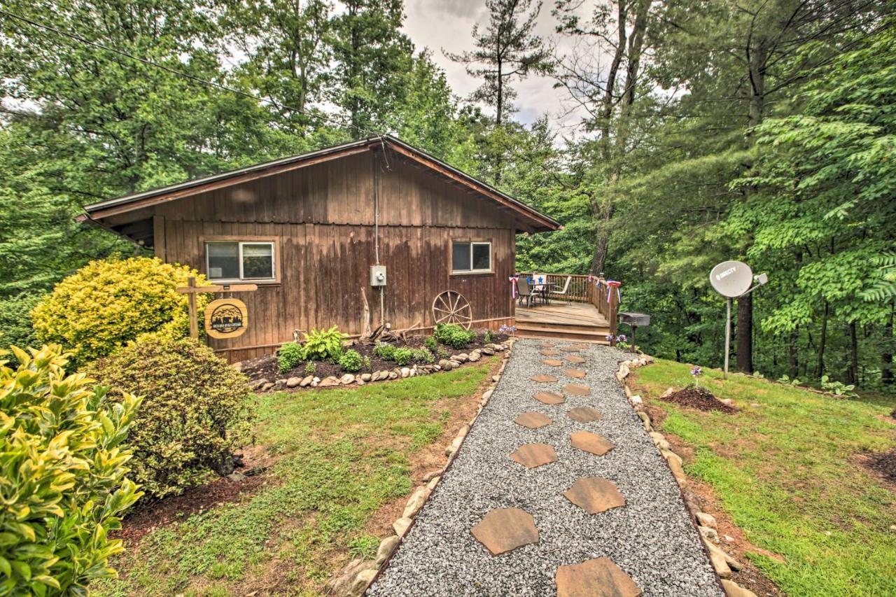Secluded Stanardsville Cabin With 10 Acres And Hot Tub Zewnętrze zdjęcie