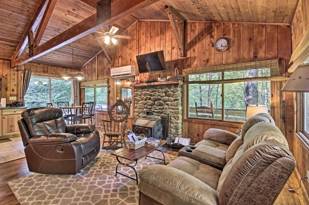 Secluded Stanardsville Cabin With 10 Acres And Hot Tub Zewnętrze zdjęcie