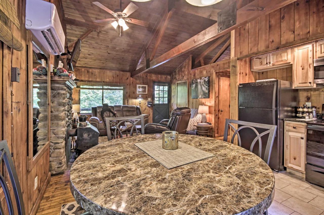 Secluded Stanardsville Cabin With 10 Acres And Hot Tub Zewnętrze zdjęcie