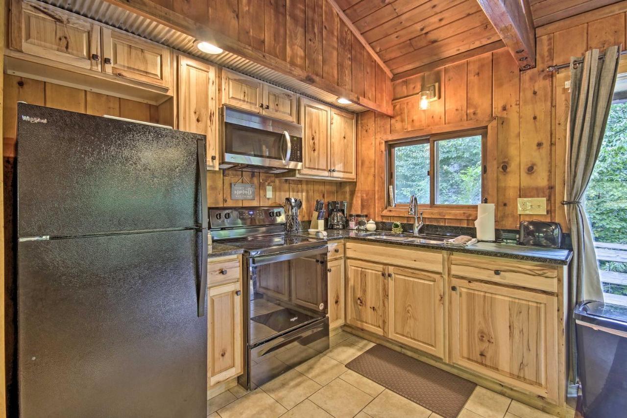 Secluded Stanardsville Cabin With 10 Acres And Hot Tub Zewnętrze zdjęcie