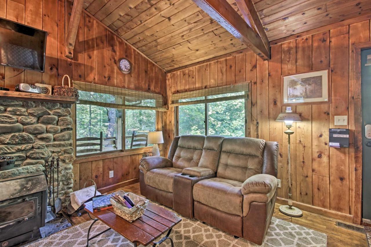 Secluded Stanardsville Cabin With 10 Acres And Hot Tub Zewnętrze zdjęcie